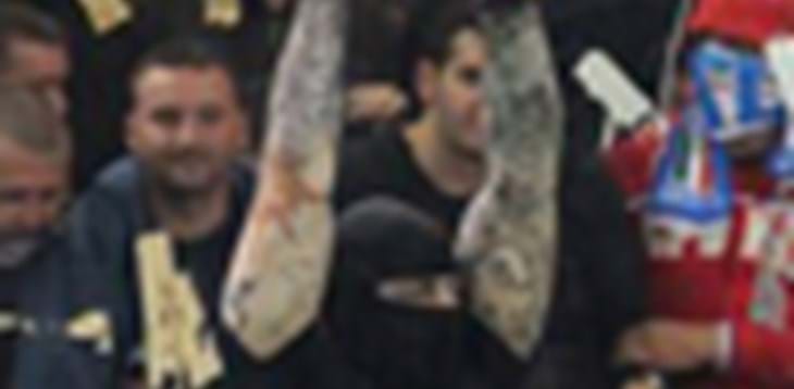 Italia-Serbia: a Genova l’arbitro sospende la gara dopo il lancio di bengala