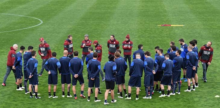 Esercitazioni tecnico tattiche per gli Azzurri a Coverciano