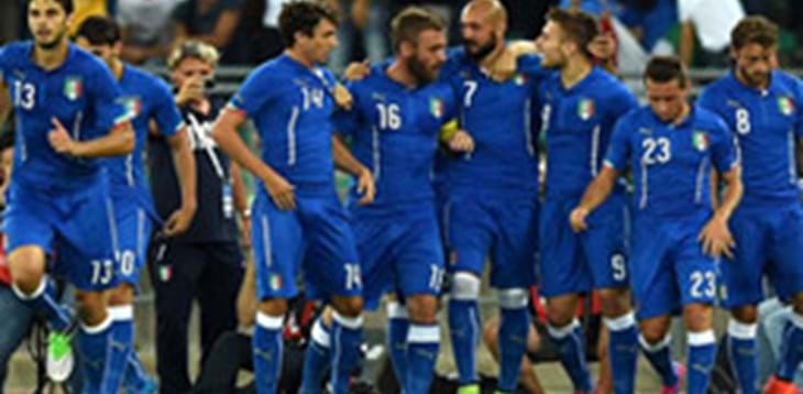 Italia bella e vincente: Immobile e De Rossi regalano a Conte il primo sorriso
