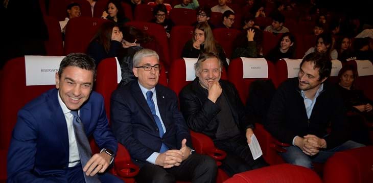 Continua il viaggio di ‘Crazy for Football’ per le scuole: il 27 marzo proiezione al cinema Galleria di Bari