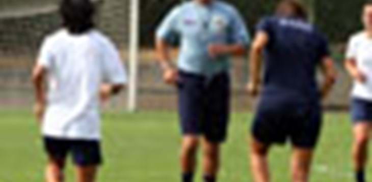 Le azzurre accolte in Cina. Domenica esordio contro il Messico
