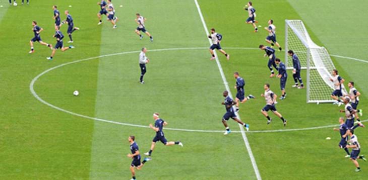 Balotelli si allena con il gruppo. Balzaretti: “Siamo carichi”