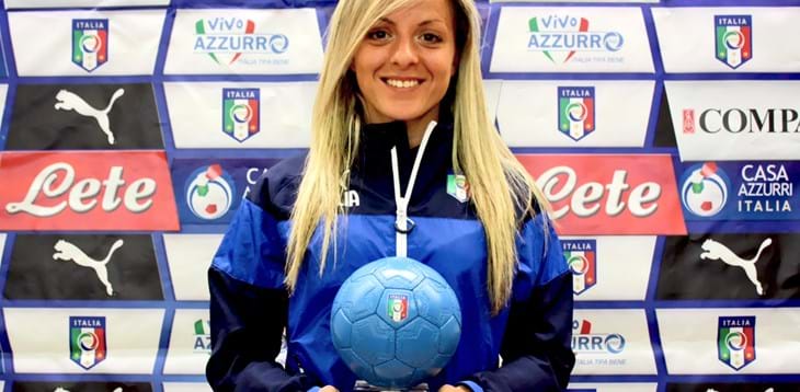 Consegnato a Martina Rosucci il ‘Pallone Azzurro’: “Un premio prestigioso, grazie ai tifosi”